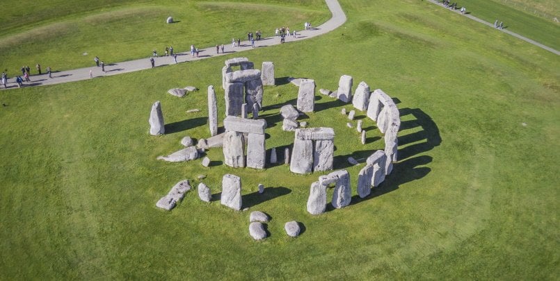 stonehenge bath tour from london