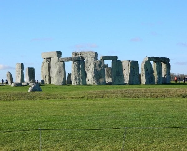 stonehenge 600