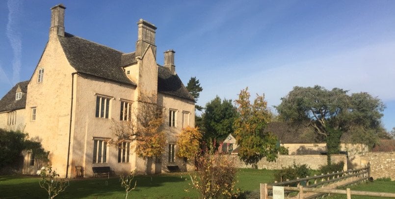 castle tours in england