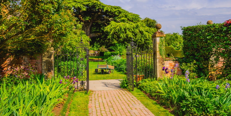Hidcote Gardens Cotswolds 4 805