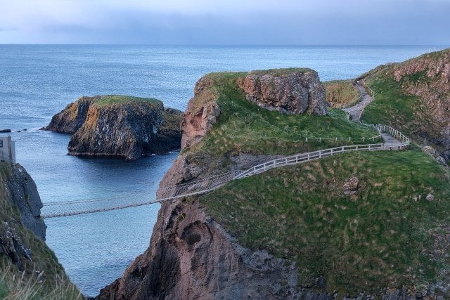 Game of Thrones with Giant's Causeway Tour from Belfast - Tourist