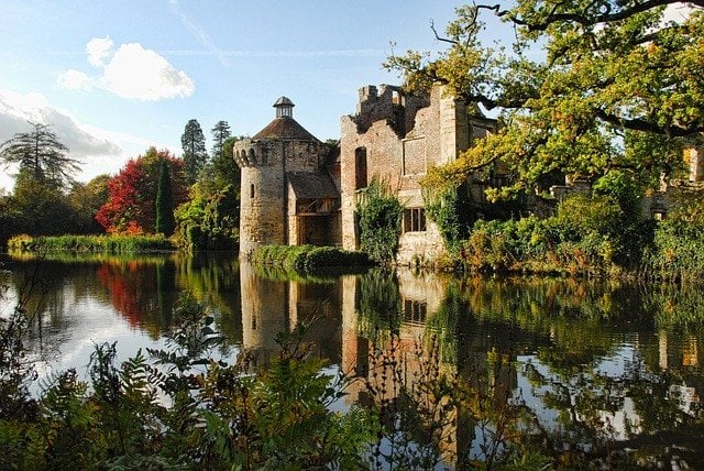 castle tour england