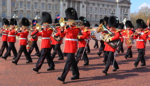 London Marching Soldiers 500