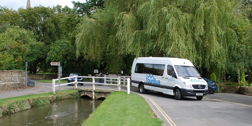INT FRIENDS TOUR COACH 805