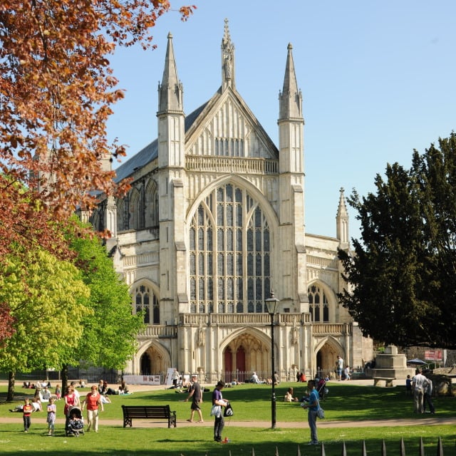 Winchester Cathedral 640